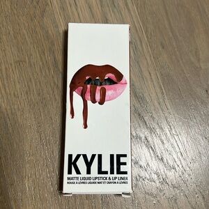 Kylie cosmetics lip kit DOLCE K